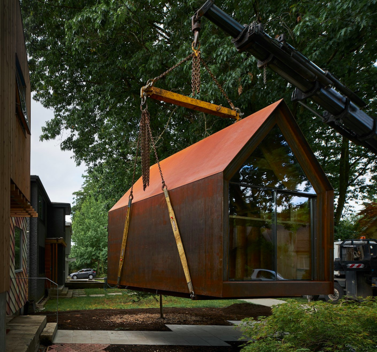 Mobile office being delivered to a construction site 